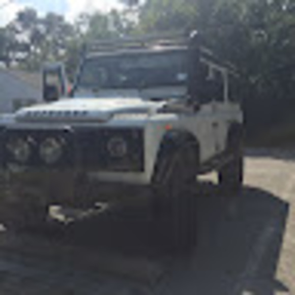 Meet your Posher, Cindy - Picture 1 of 1